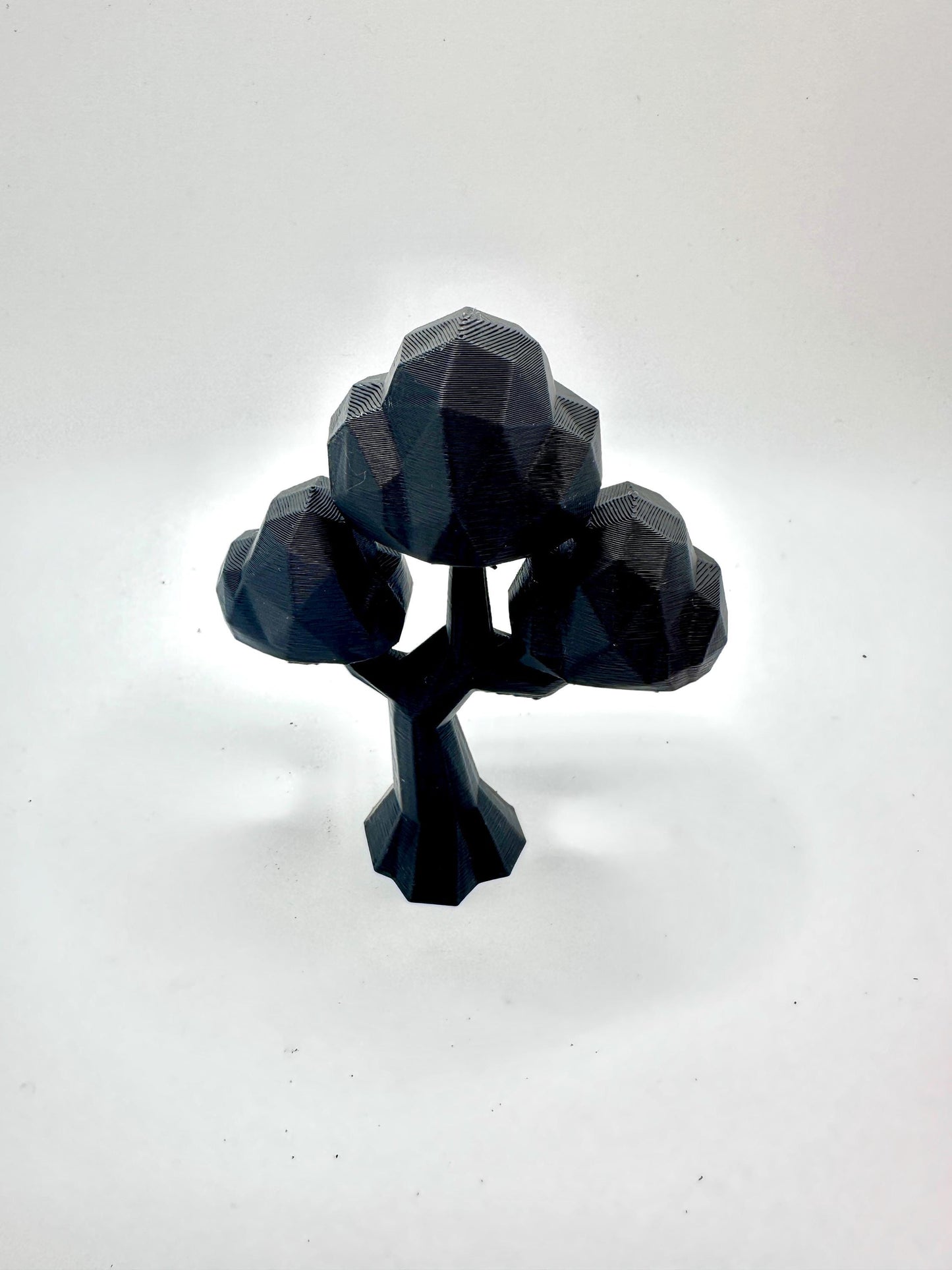 Geometric Tree Décor – Premium Jumping Spider & Small Pet Decor