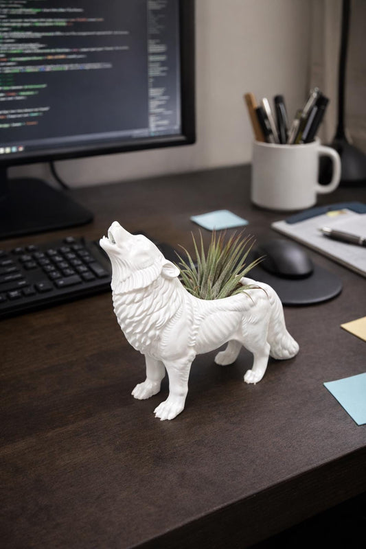 Howling Wolf Air Plant Planter