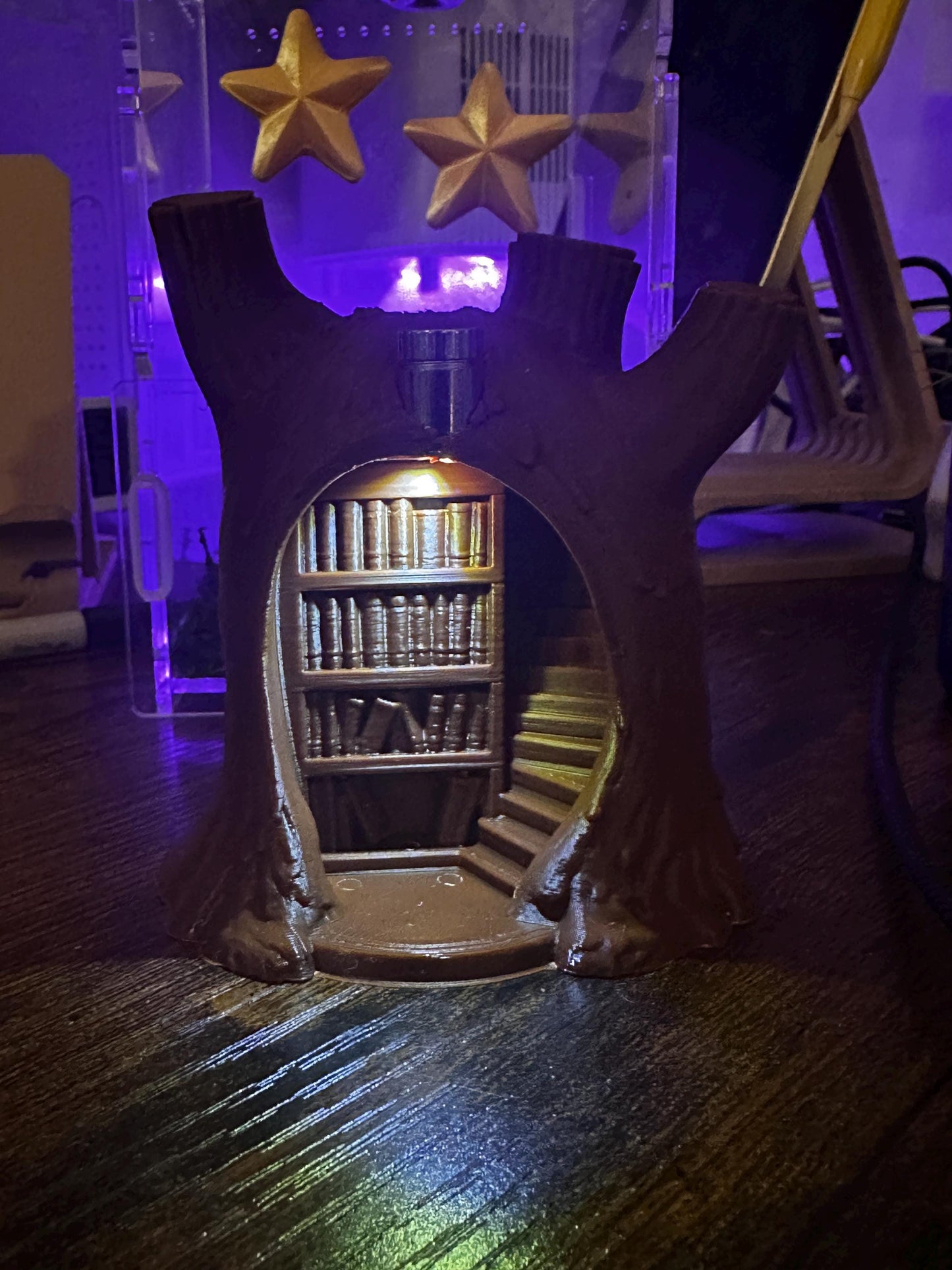 Library Treehouse with Lightbulb.