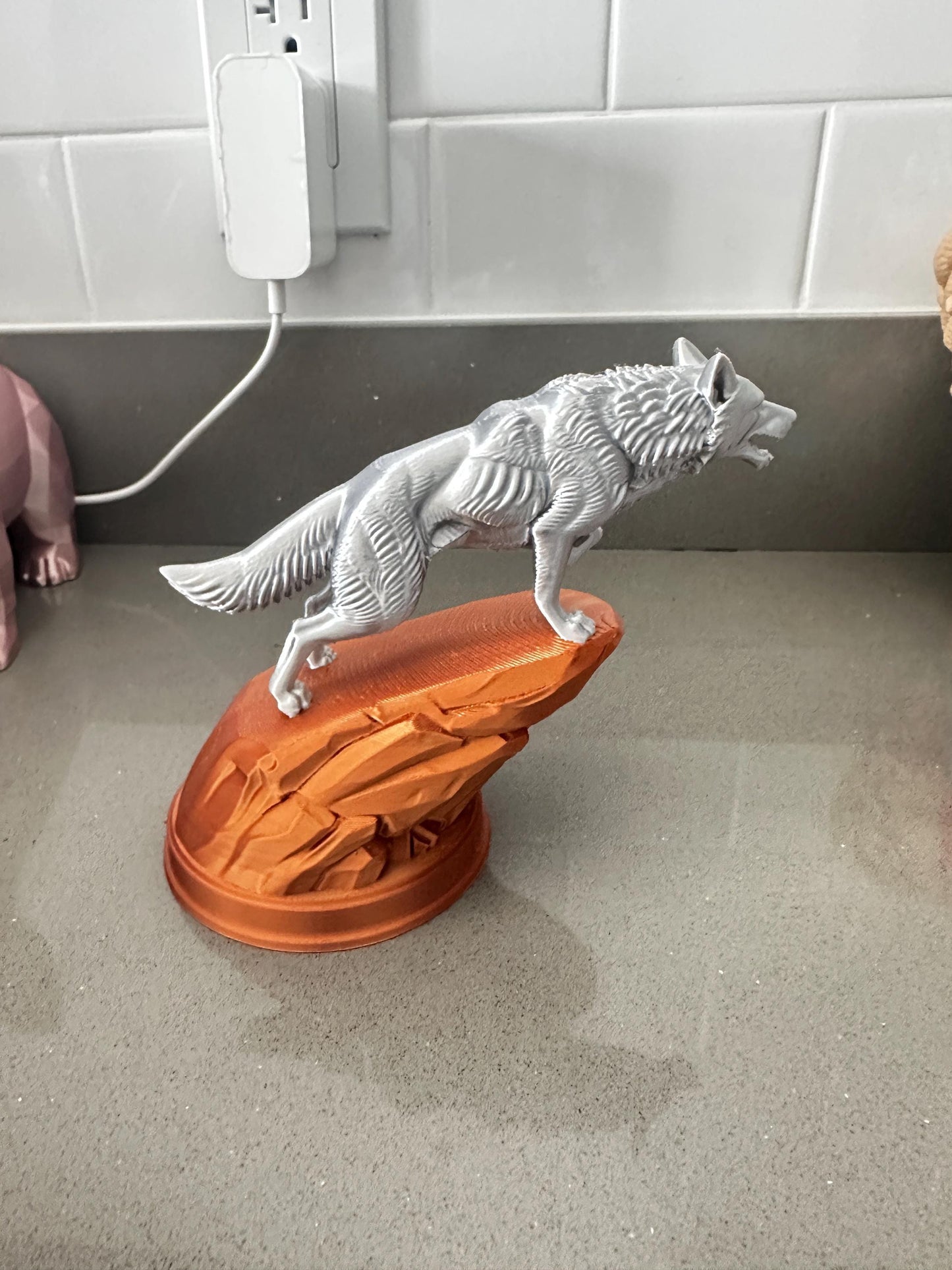 Wolf Cliffside 3D Sculpture | Decor