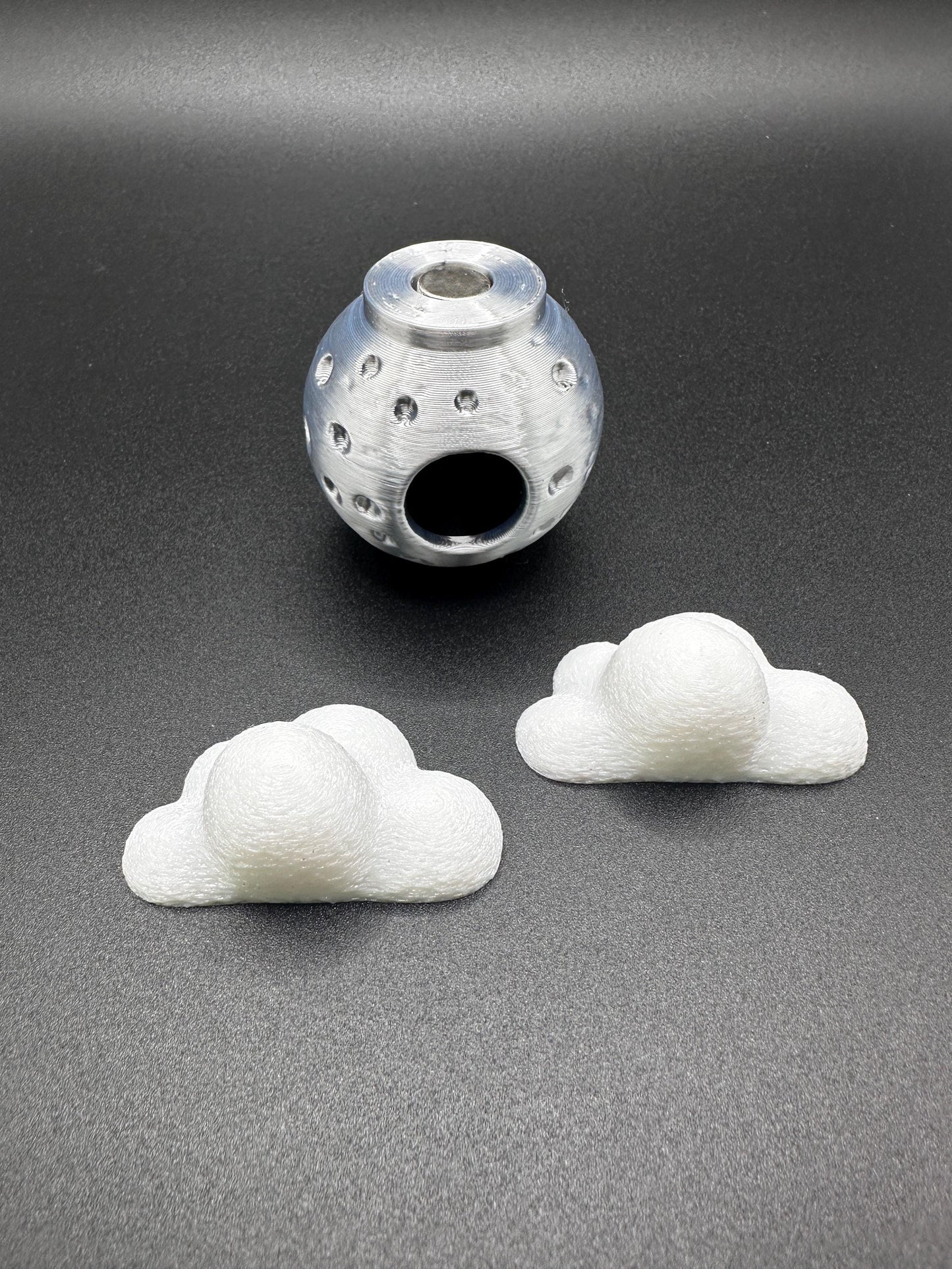 Moon w. Clouds or Stars | Jumping Spider Hide Decor