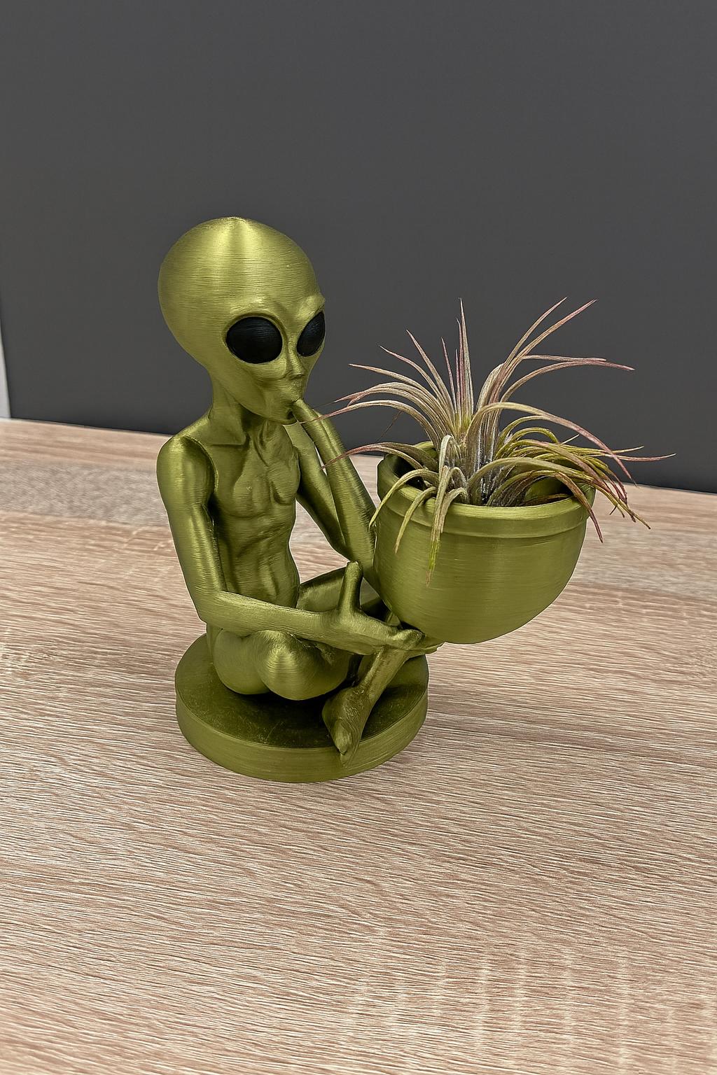 Alien Planter Décor