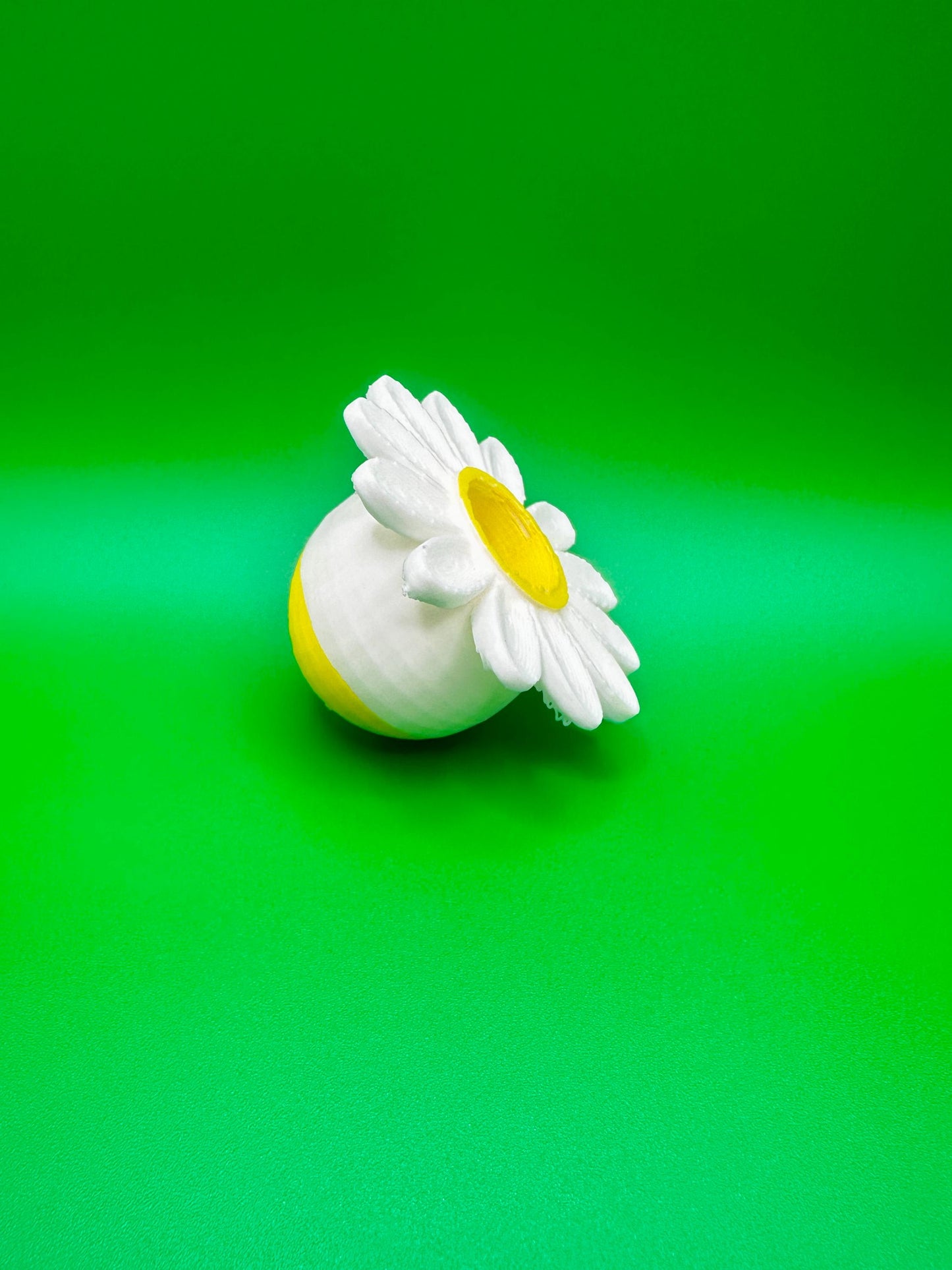 Flower Shaped Hide | Magnetic Ceiling Pod | For Jumping Spiders & Tiny Pets